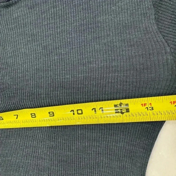 Ghiro Women's Long Sleeve Top Size Gray Ribbed Knit Lace Hem Size Small Italy - Picture 6 of 8